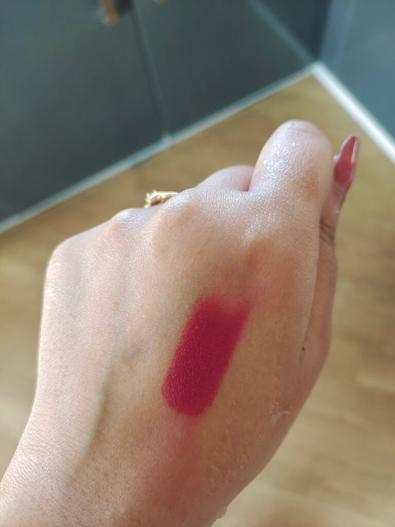 Nykaa ultra matte lipstick smudge test under water